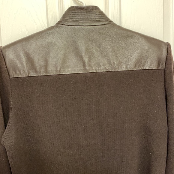 Leather front with sweater rule sleeves and back jacket - Picture 4 of 5